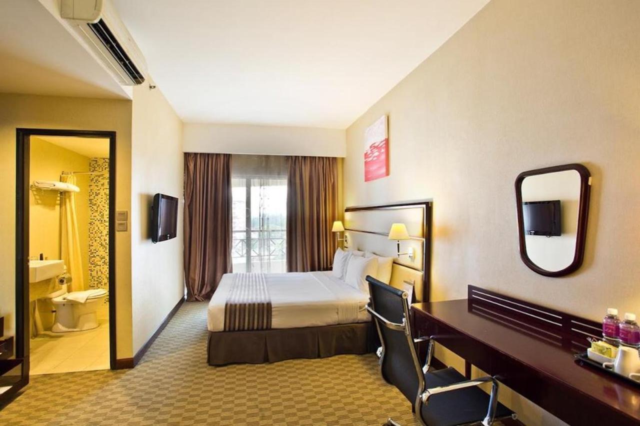 Silka Johor Bahru Hotell Eksteriør bilde